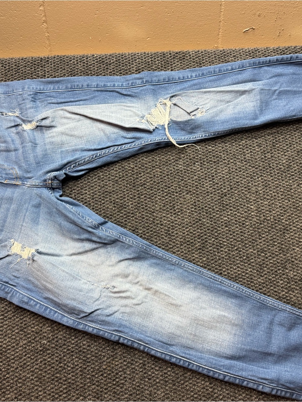 Women’s Light Blue Distressed Jeans